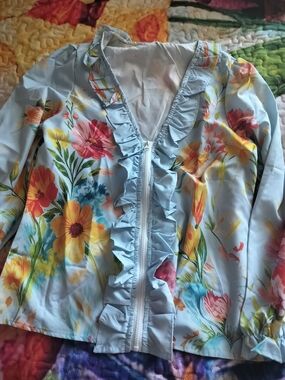 Light Blue Floral Ruffle Zip-Front Blouse Small $12